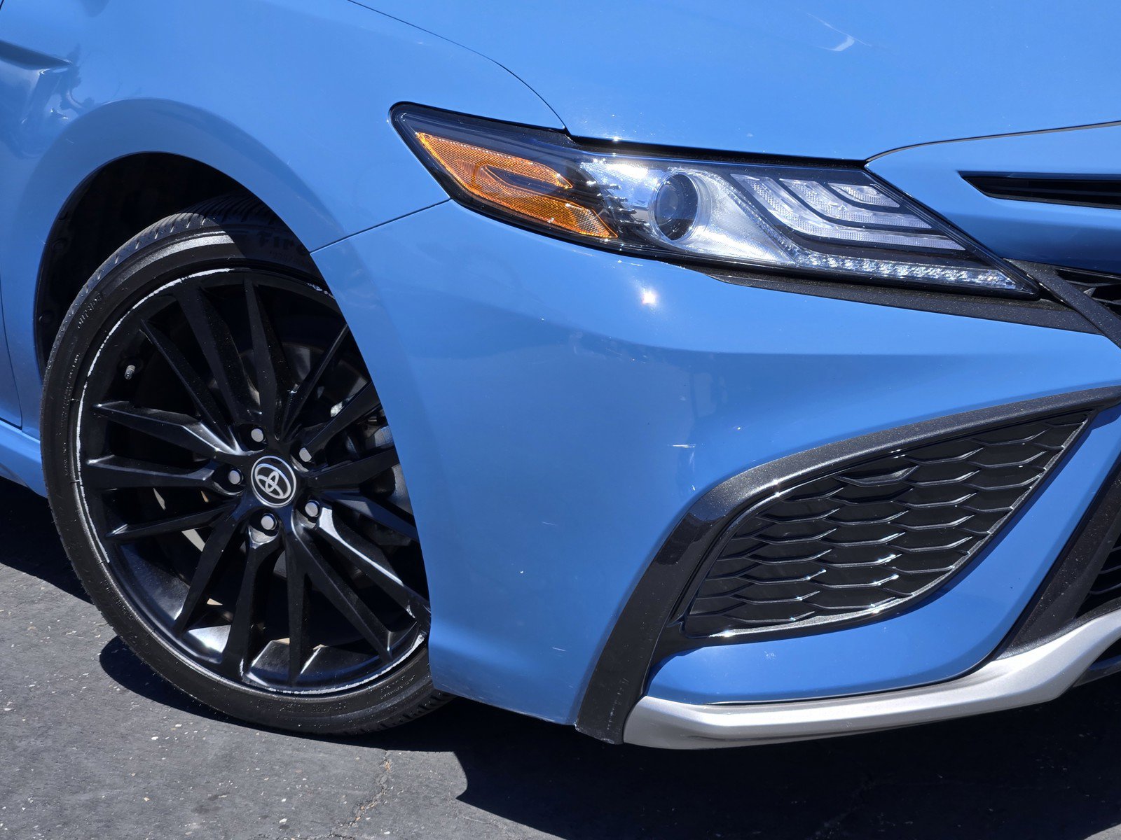 Used 2024 Toyota Camry XSE FWD image 9