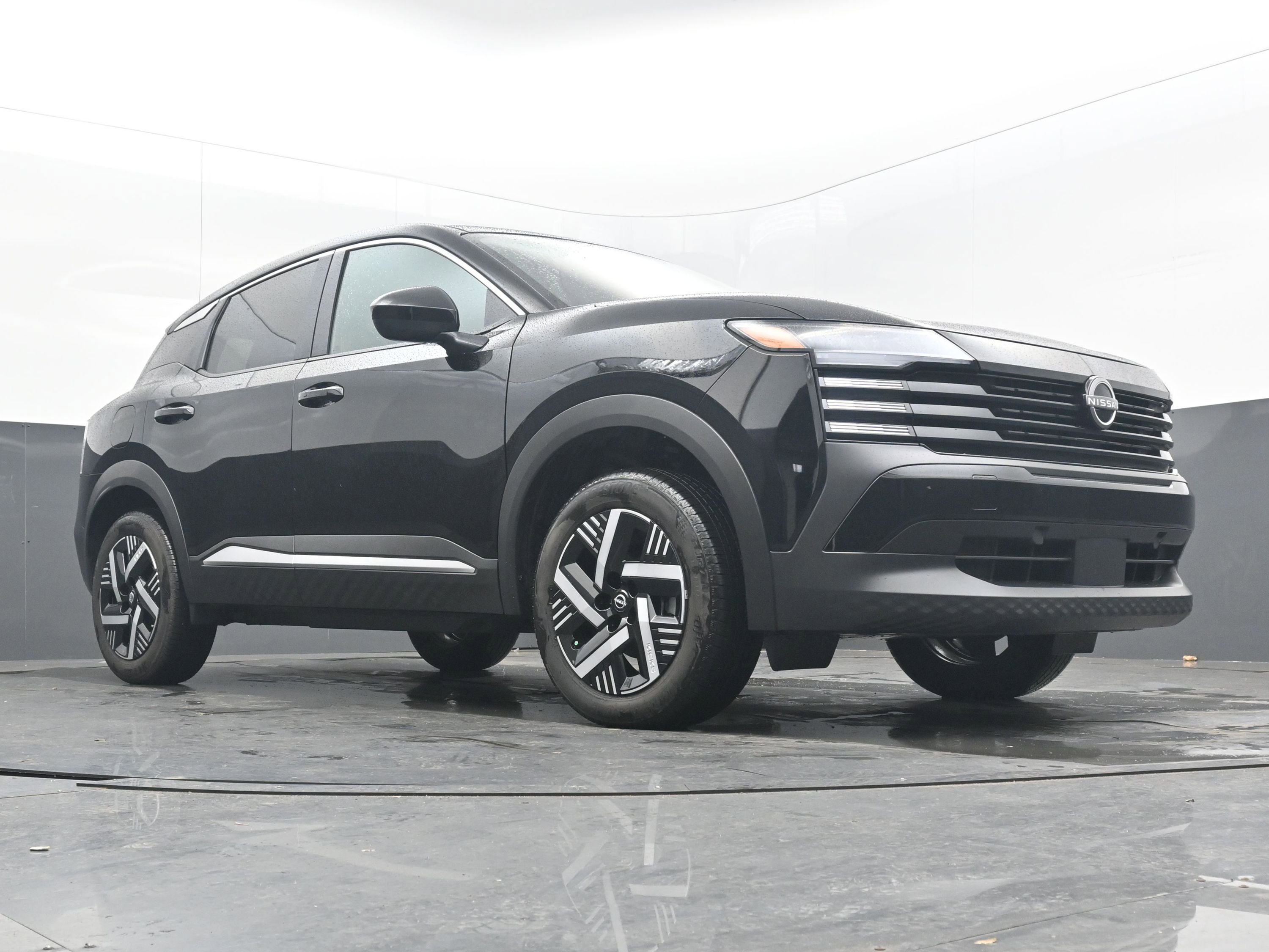 Certified 2025 Nissan Kicks SV image 21