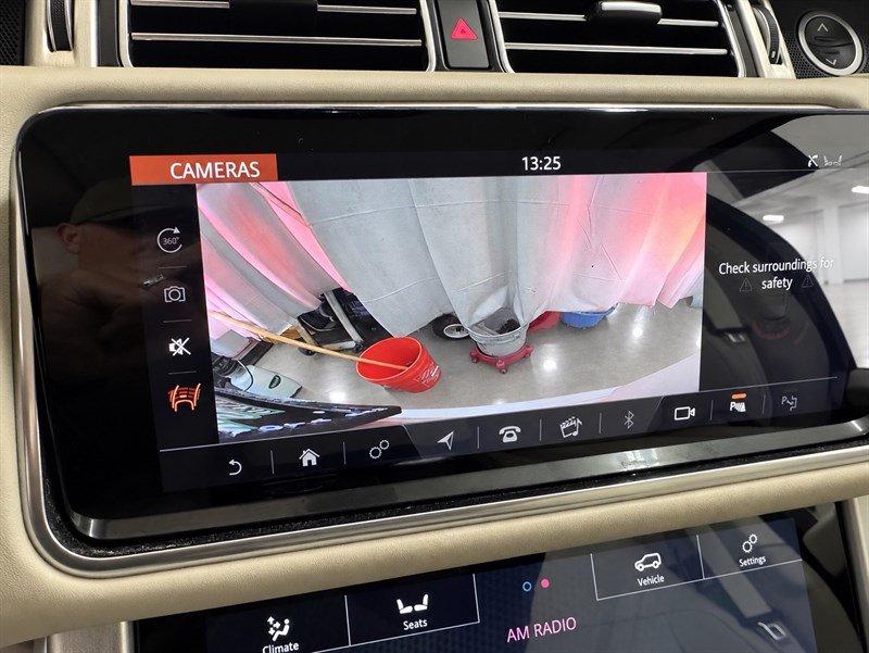 Used 2021 Land Rover Range Rover P525 Westminster Edition LWB AWD/4WD image 19