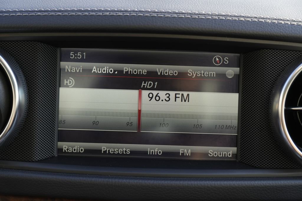 Used 2014 Mercedes-Benz SL 550 image 37
