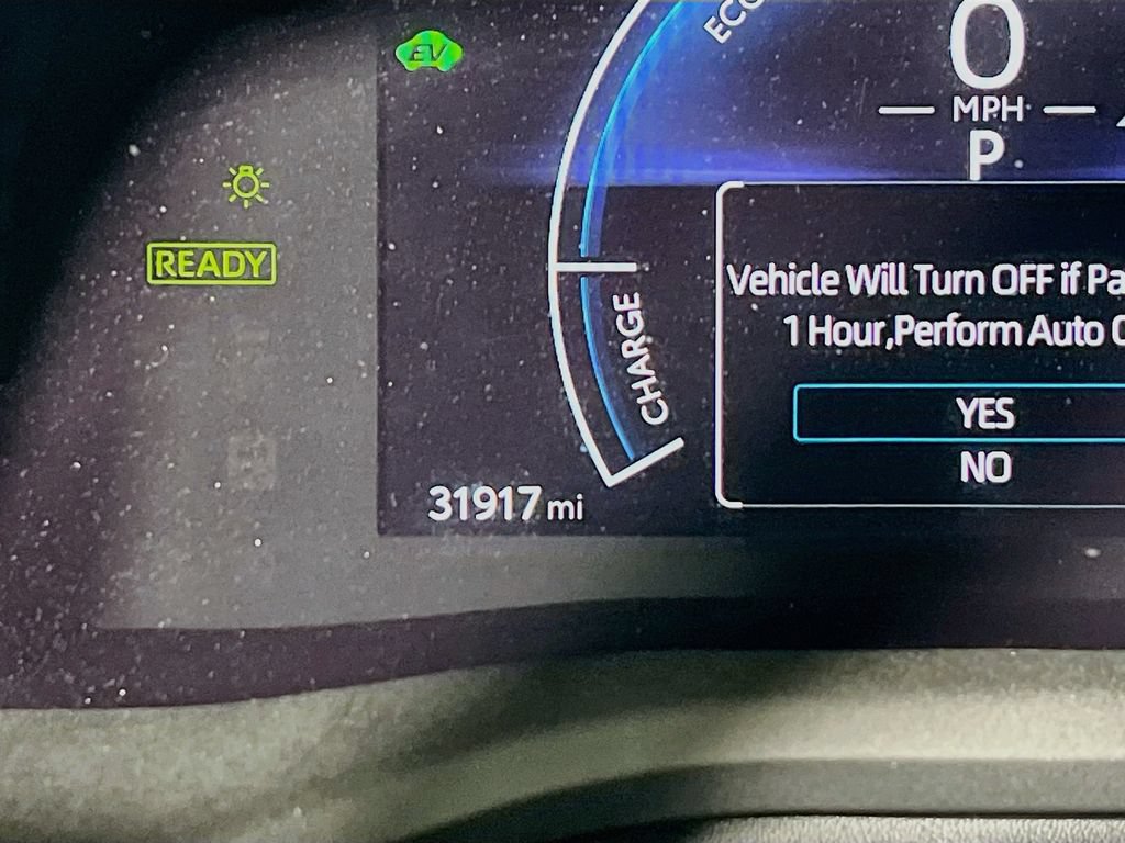 Used 2025 Toyota Camry SE FWD image 11