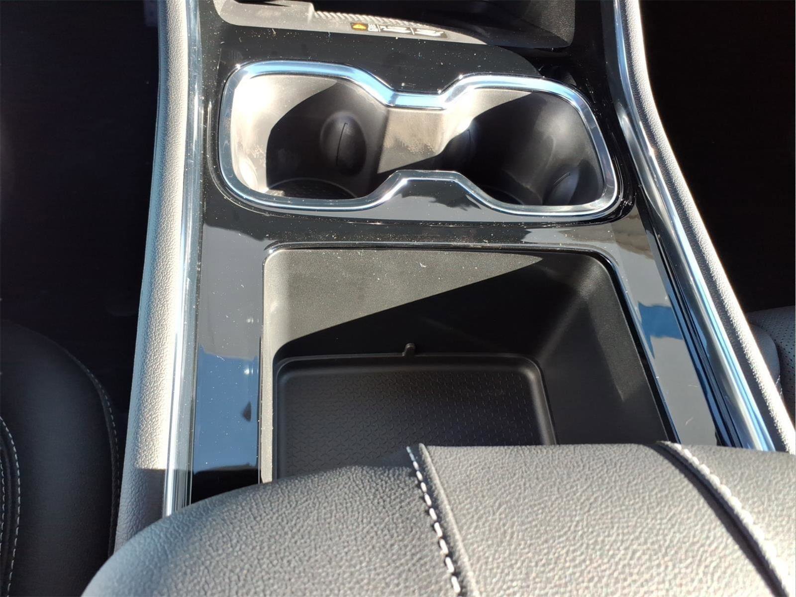 New 2026 Chevrolet Traverse LT image 24