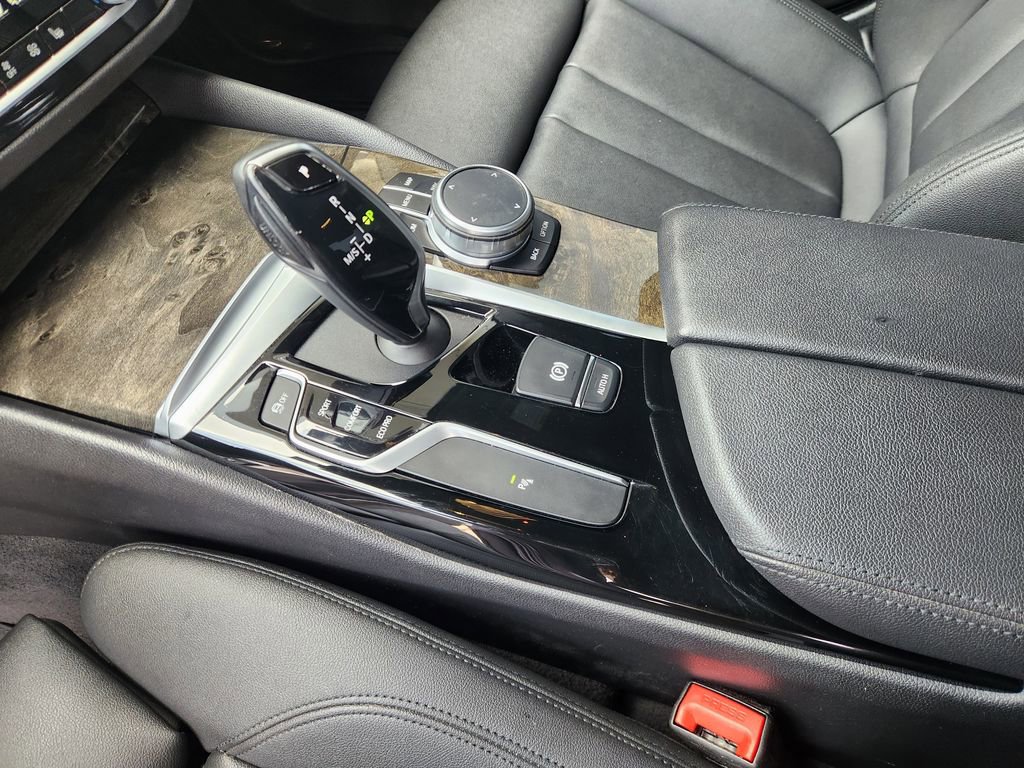 Used 2020 BMW 530i xDrive w/ Convenience Package AWD/4WD image 22