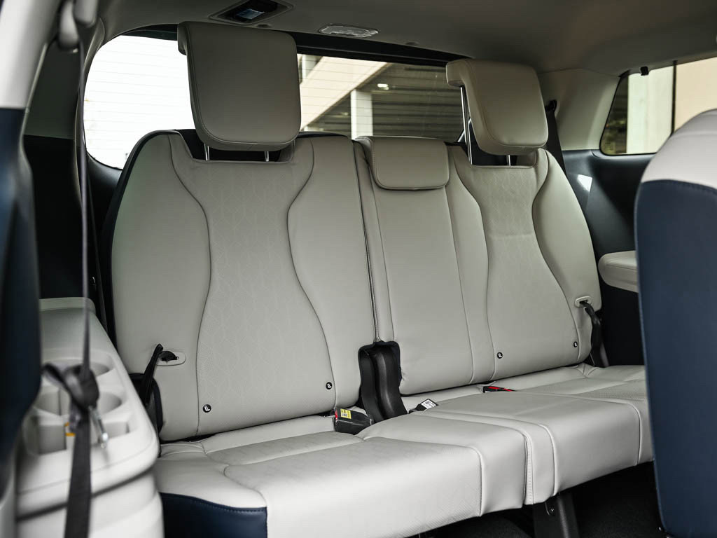 New 2026 Kia Carnival EX image 12