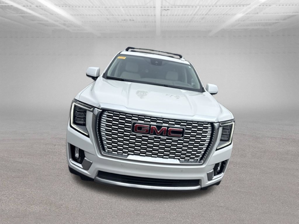 Used 2023 GMC Yukon Denali w/ Advanced Technology Package AWD/4WD image 2