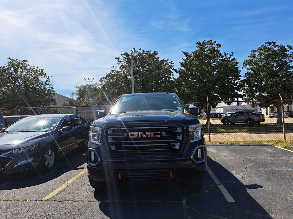 Used 2022 GMC Sierra 1500 AT4 w/ AT4 Premium Package image 2