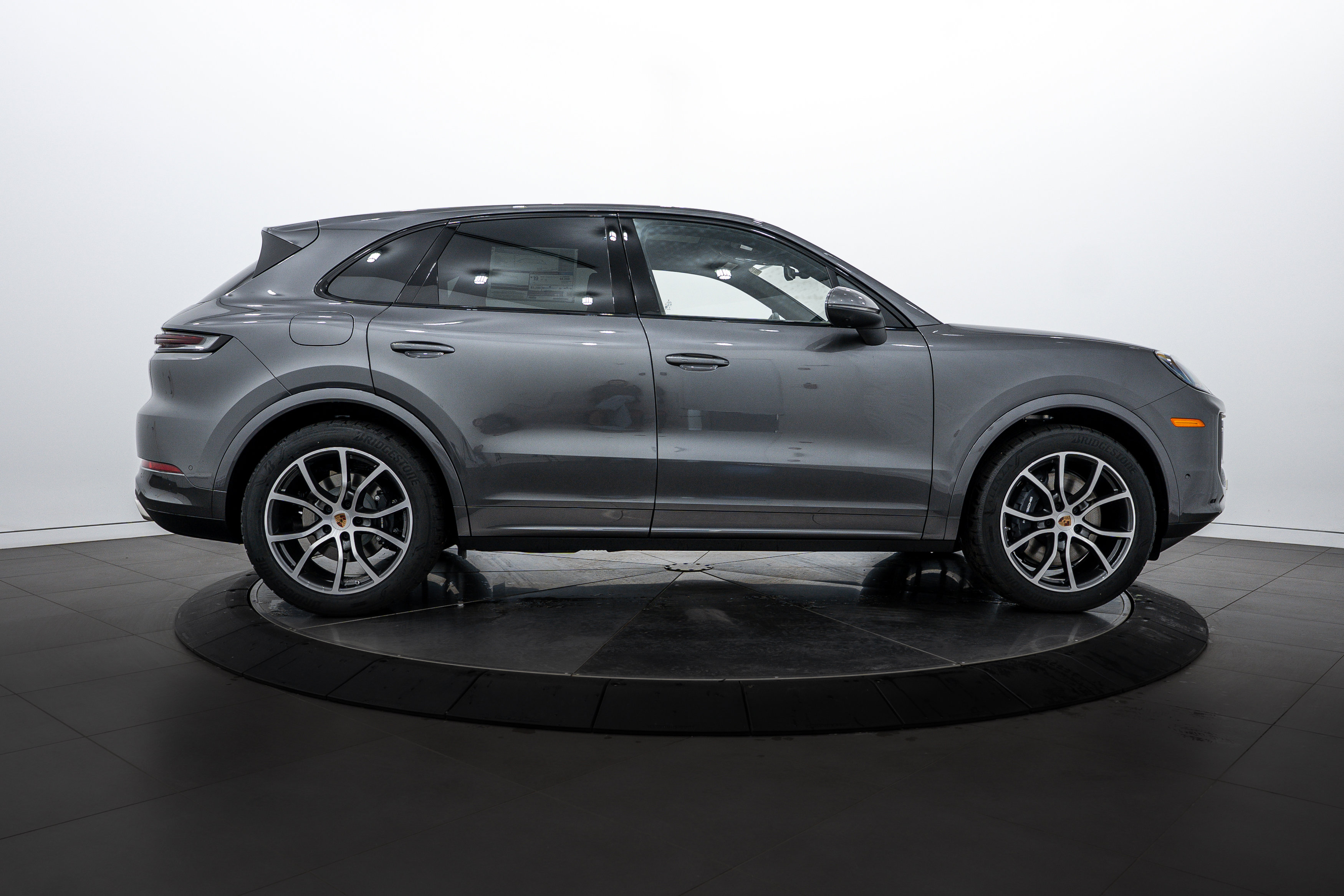 New 2026 Porsche Cayenne image 8
