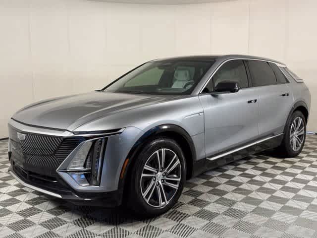 Used 2024 Cadillac Lyriq Luxury RWD image 2
