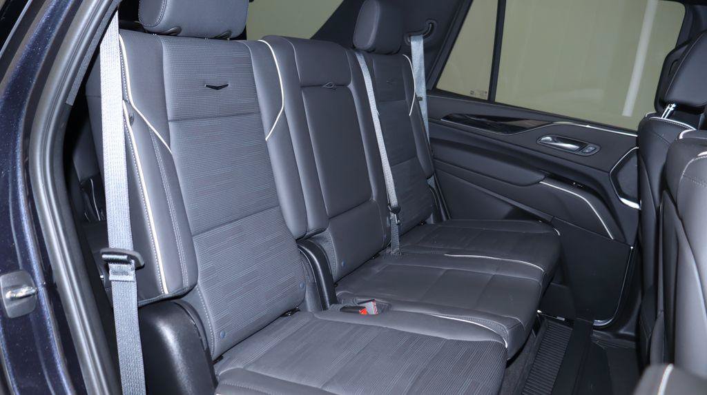 Certified 2024 Cadillac Escalade Sport w/ LPO, ONYX Package AWD/4WD image 28