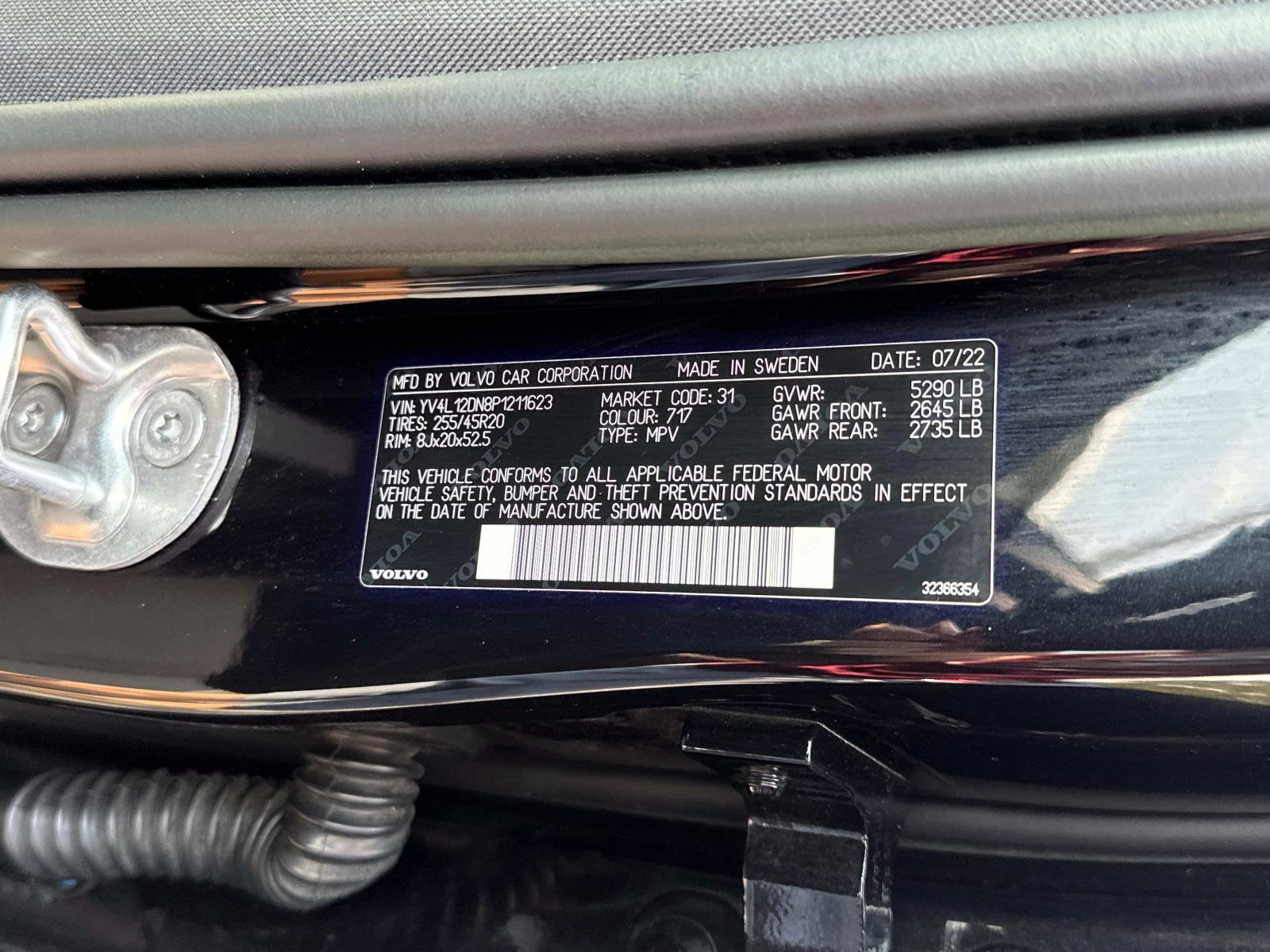 Certified 2023 Volvo XC60 B5 Plus w/ Protection Package Premier image 31