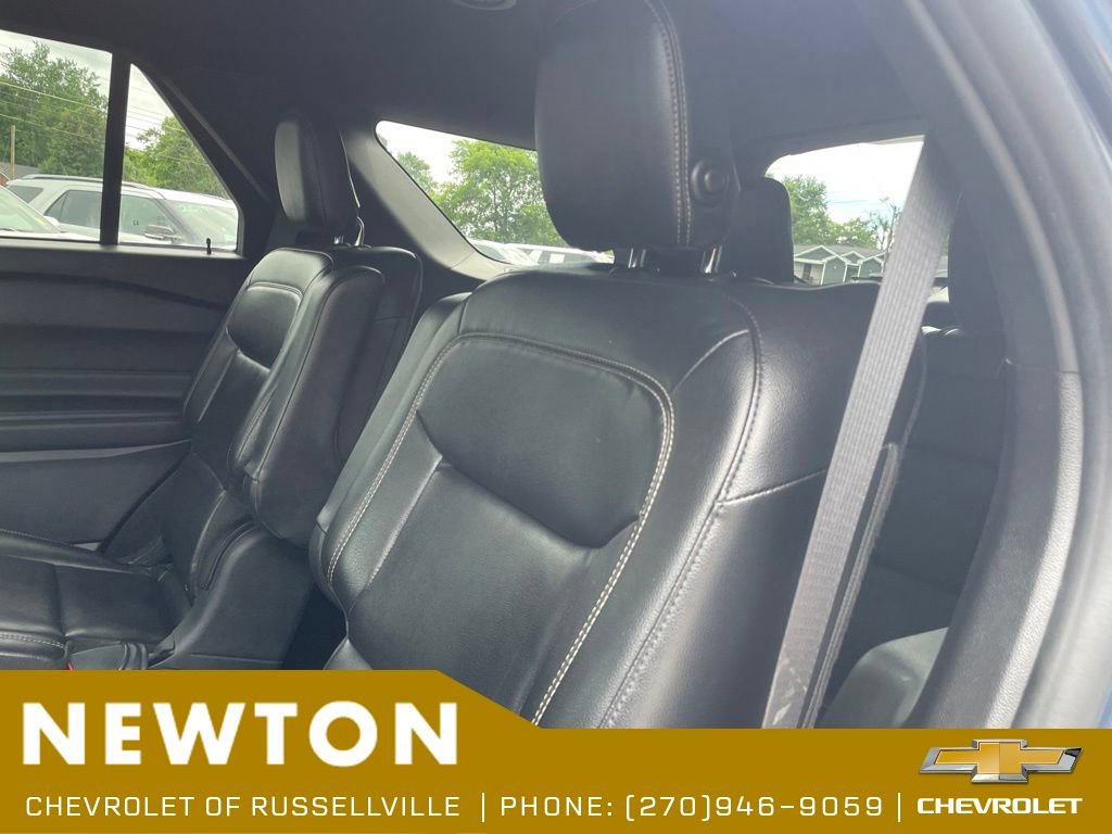 Used 2020 Ford Explorer XLT w/ Equipment Group 202A RWD image 33