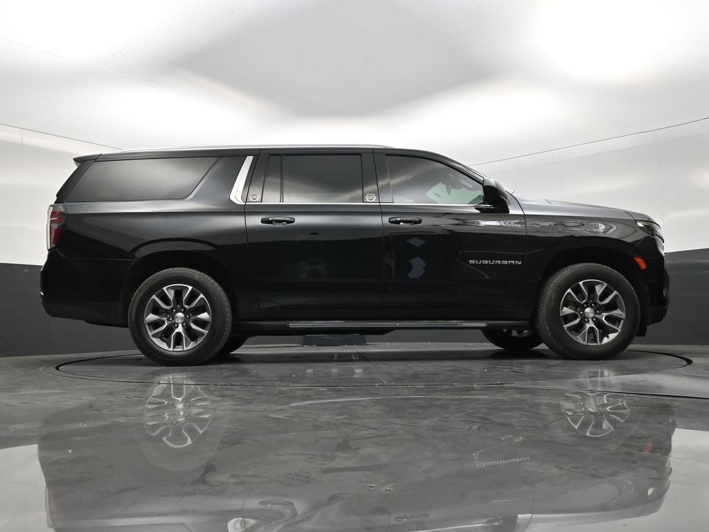 Used 2024 Chevrolet Suburban LS RWD image 25