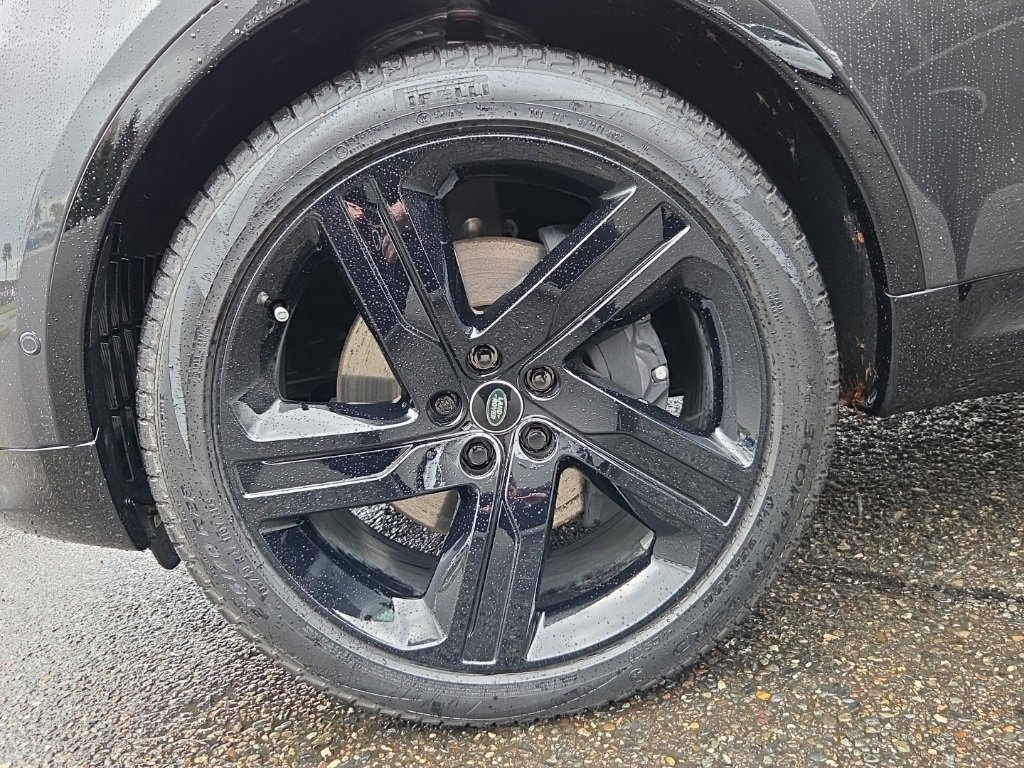 New 2026 Land Rover Discovery Limited Edition image 28