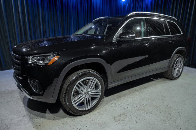 Certified 2026 Mercedes-Benz GLS 450 4MATIC image 1