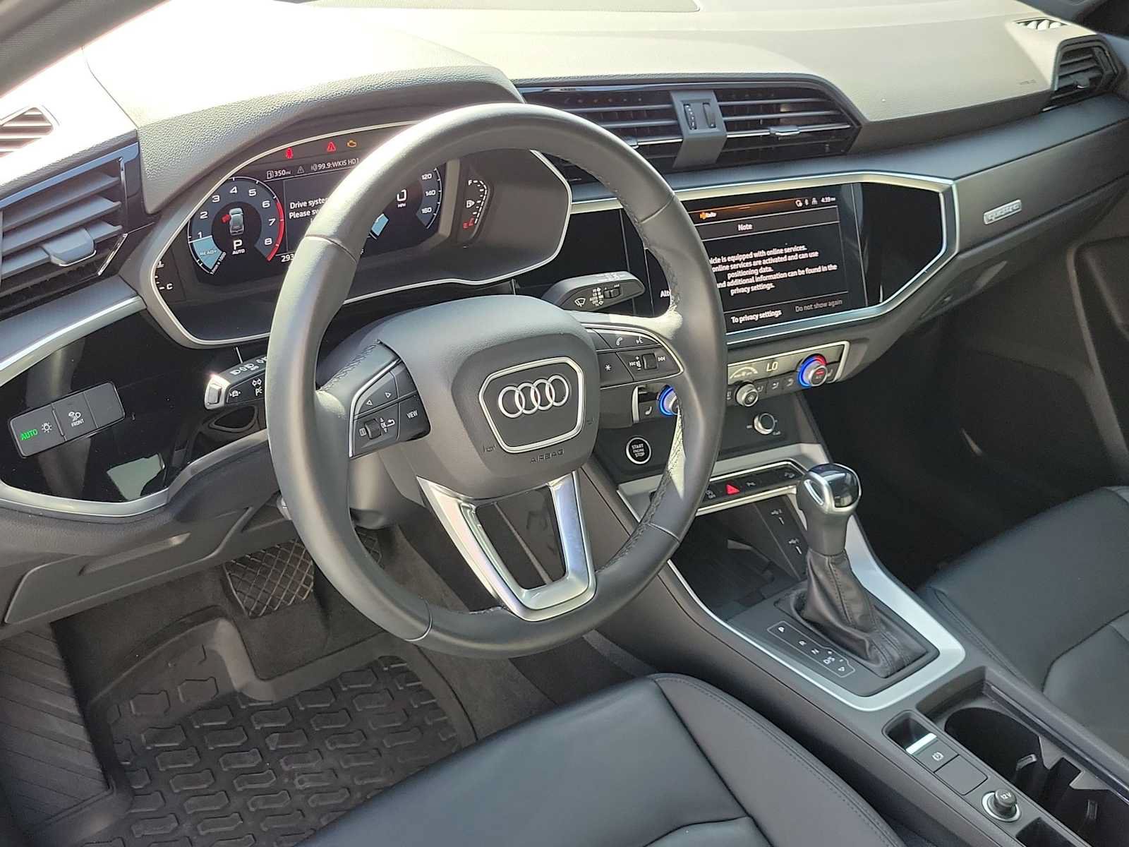 Certified 2024 Audi Q3 2.0T Premium w/ Convenience Package AWD/4WD image 2