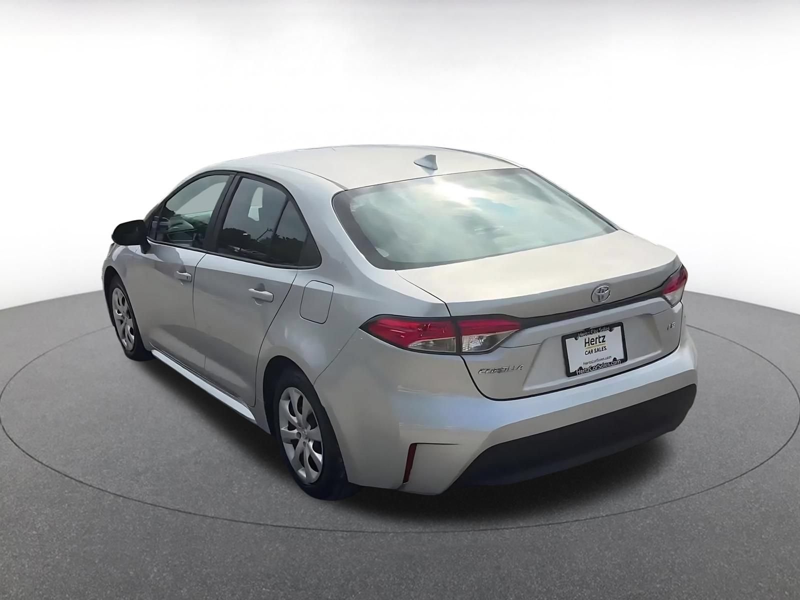 Used 2025 Toyota Corolla LE FWD image 11