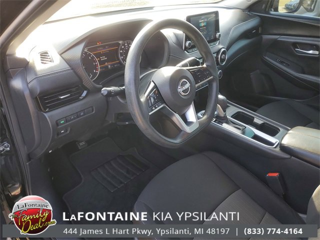 Used 2025 Nissan Sentra SV image 10