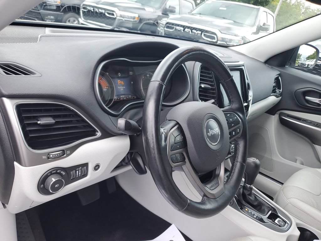 Certified 2019 Jeep Cherokee Limited w/ Luxury Group FWD image 18