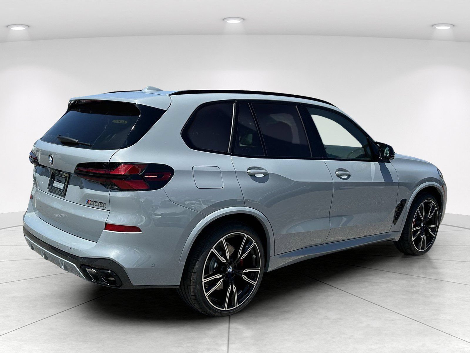 New 2026 BMW X5 M60i AWD/4WD image 4