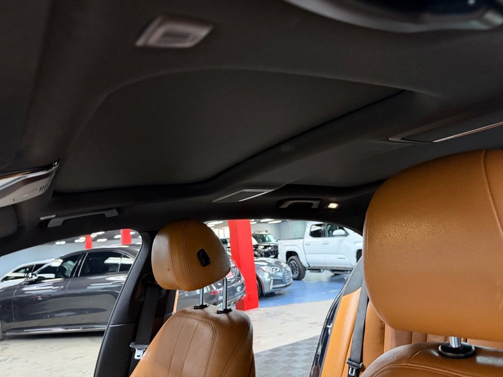 Used 2019 BMW 740i w/ M Sport Package RWD image 37