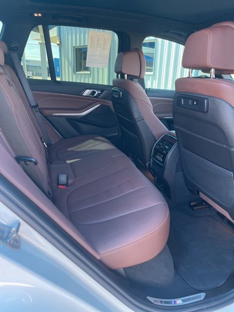 Used 2022 BMW X5 xDrive40i w/ M Sport Package AWD/4WD image 8