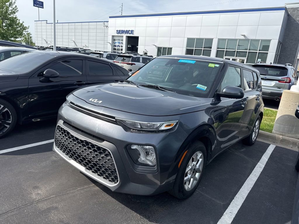 Used 2022 Kia Soul LX w/ Technology Package FWD image 6