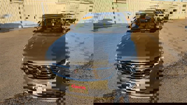 Used 2023 Buick Envision Essence image 34