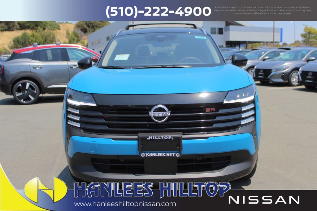 New 2025 Nissan Kicks SR FWD image 3