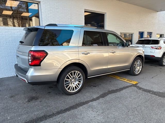 Used 2023 Ford Expedition Limited image 10