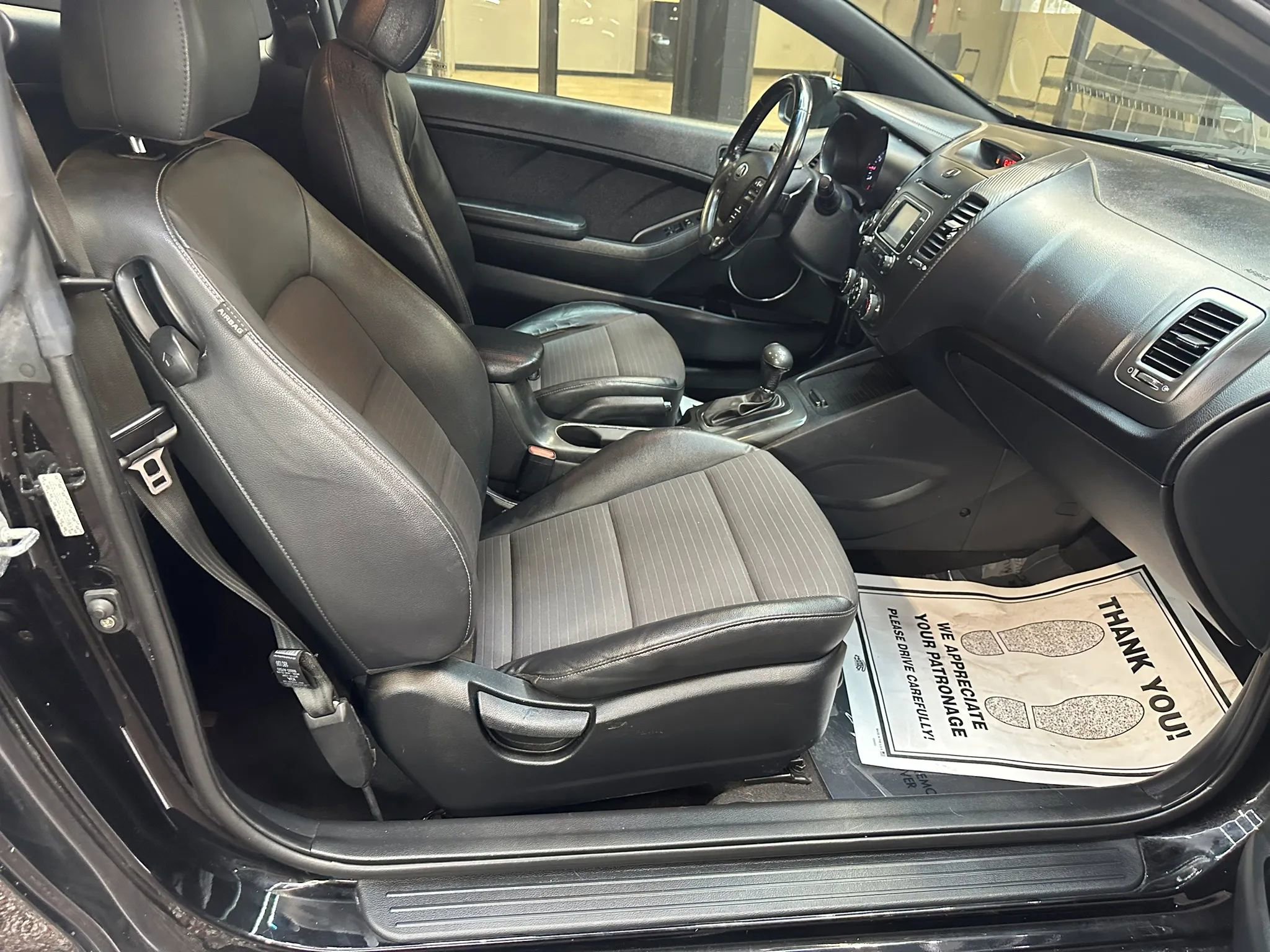 Used 2016 Kia Forte Koup SX FWD image 28