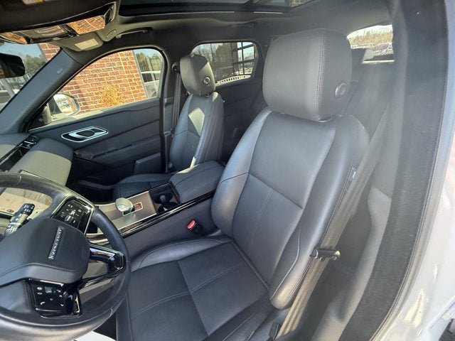 Used 2025 Land Rover Range Rover Velar Dynamic SE image 18