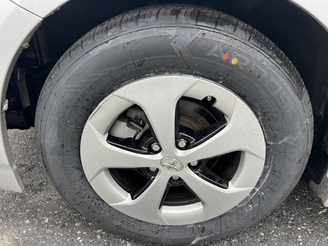 Used 2015 Toyota Prius Three w/ Solar Roof Package image 16