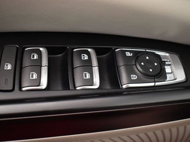 Certified 2024 Kia Carnival LX image 31