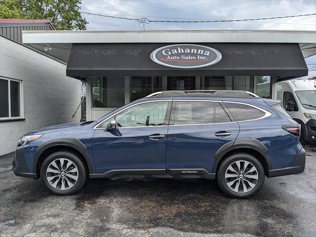 Used 2024 Subaru Outback Touring AWD/4WD image 2