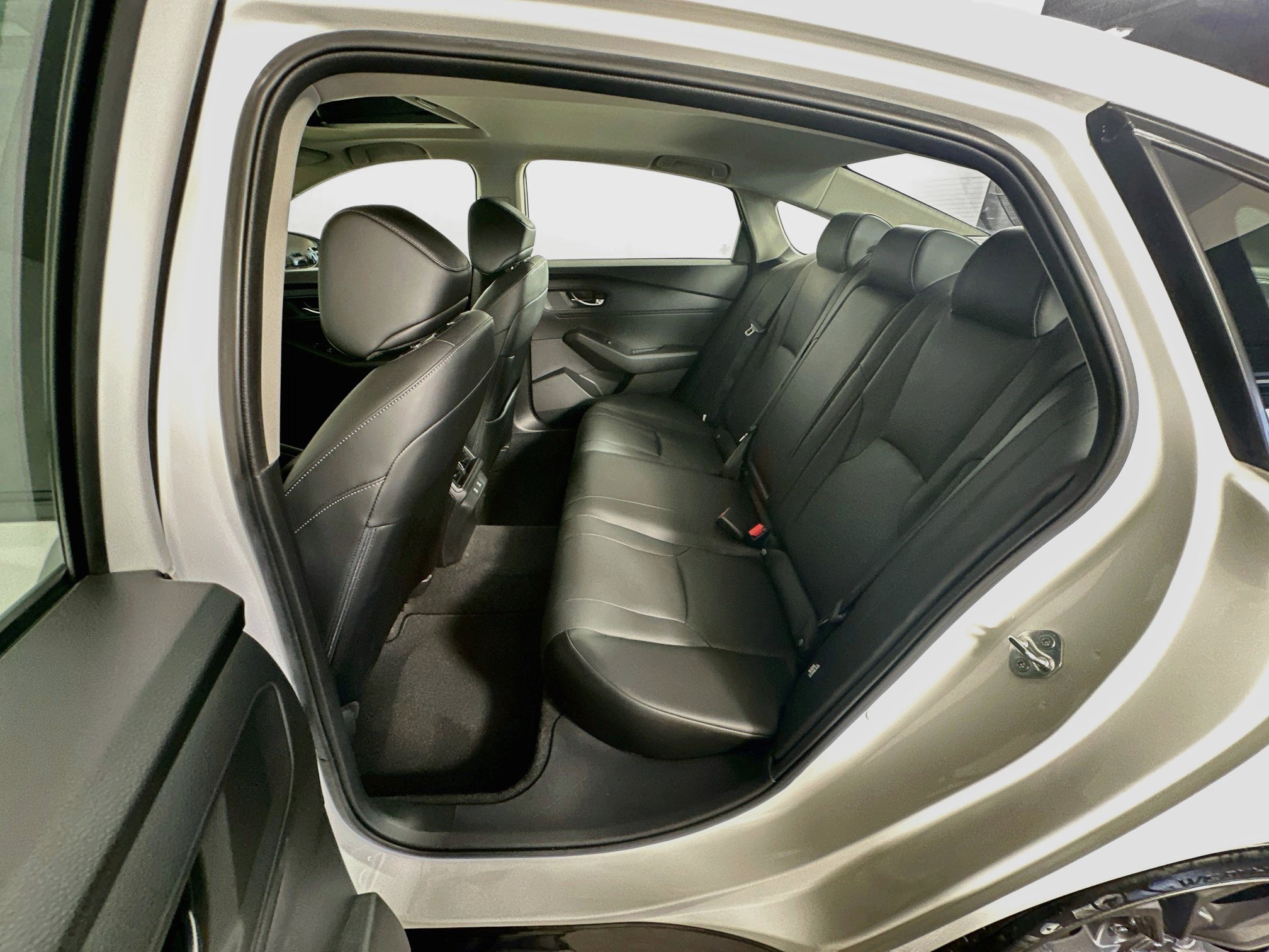 Used 2023 Honda Accord EX-L image 27