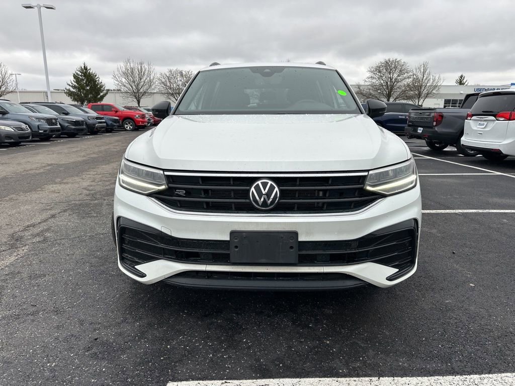 Used 2022 Volkswagen Tiguan SE R-Line image 2