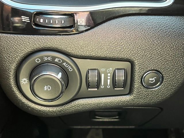 Certified 2023 Jeep Cherokee Altitude Lux w/ Lux Elite Package image 31