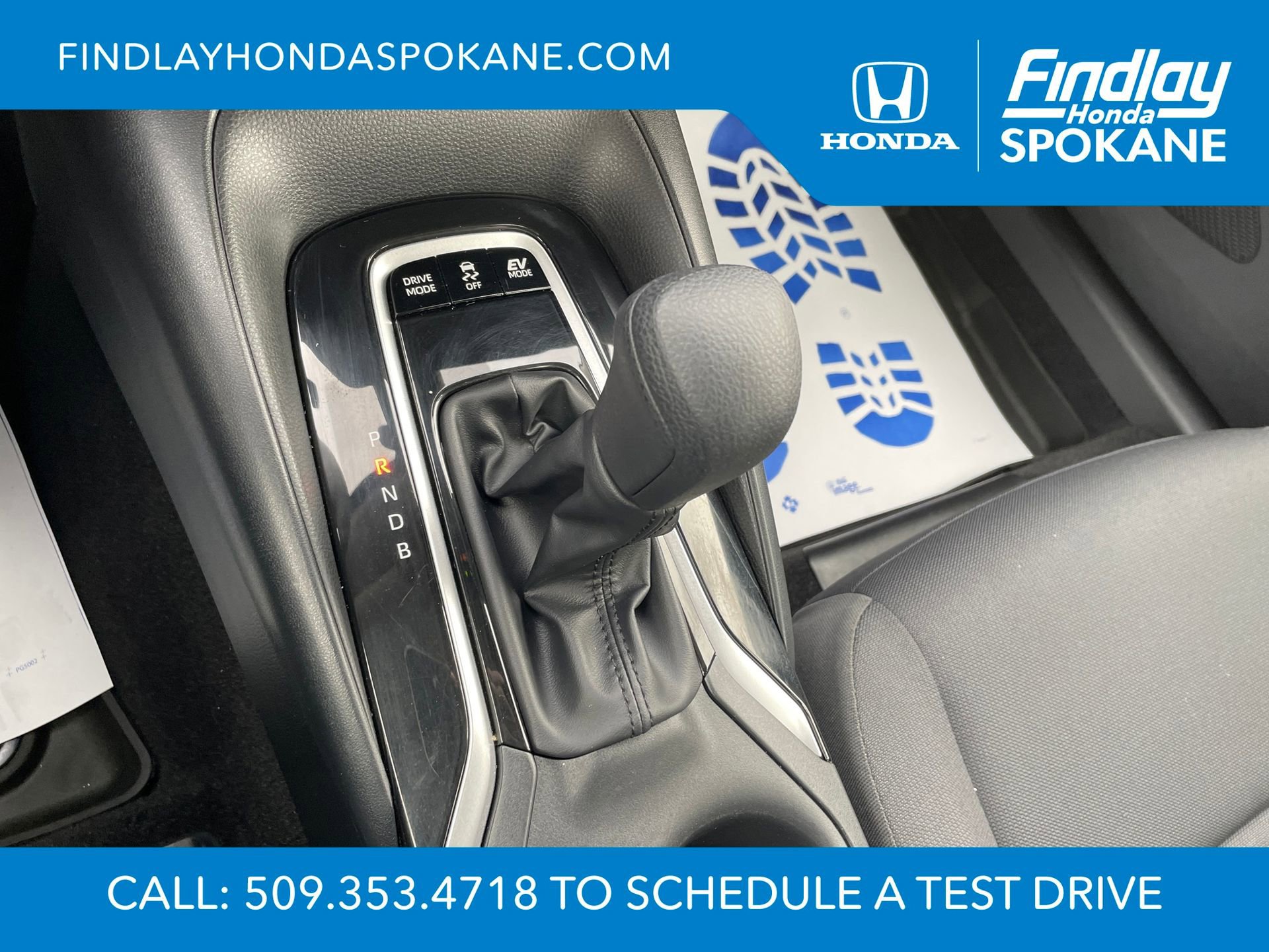 Used 2024 Toyota Corolla LE w/ LE Convenience Package FWD image 16