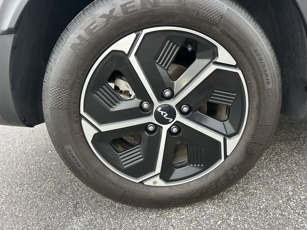 Used 2023 Kia Niro EX image 34