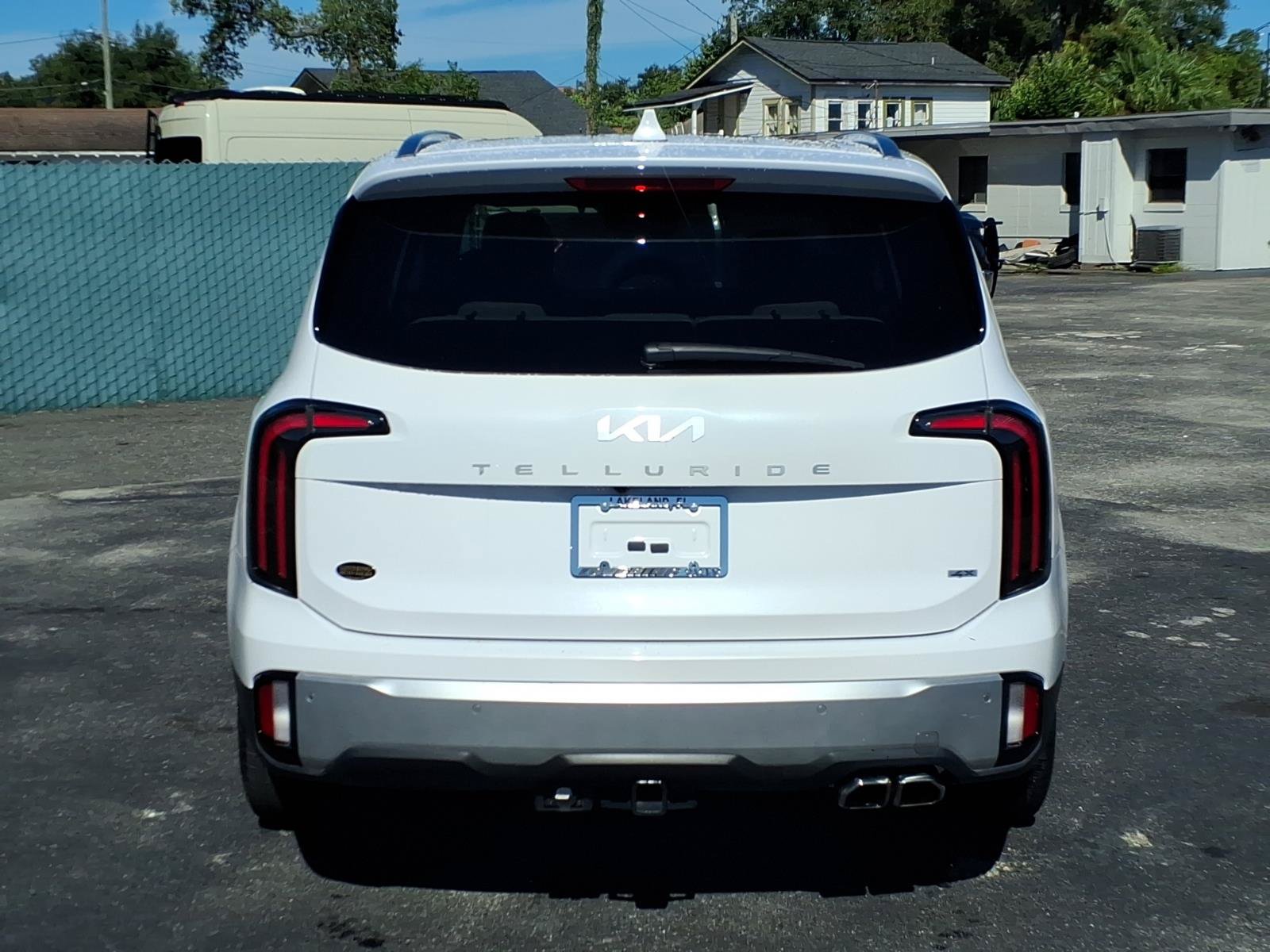 Used 2024 Kia Telluride SX w/ Towing Package AWD/4WD image 4