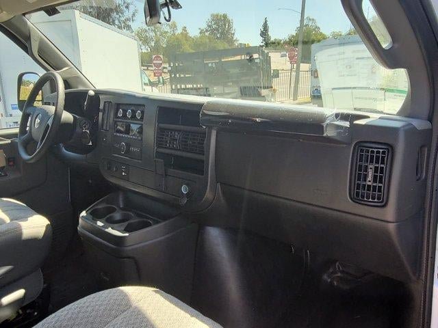 New 2026 Chevrolet Express 2500 Extended w/ Communications Package RWD image 24