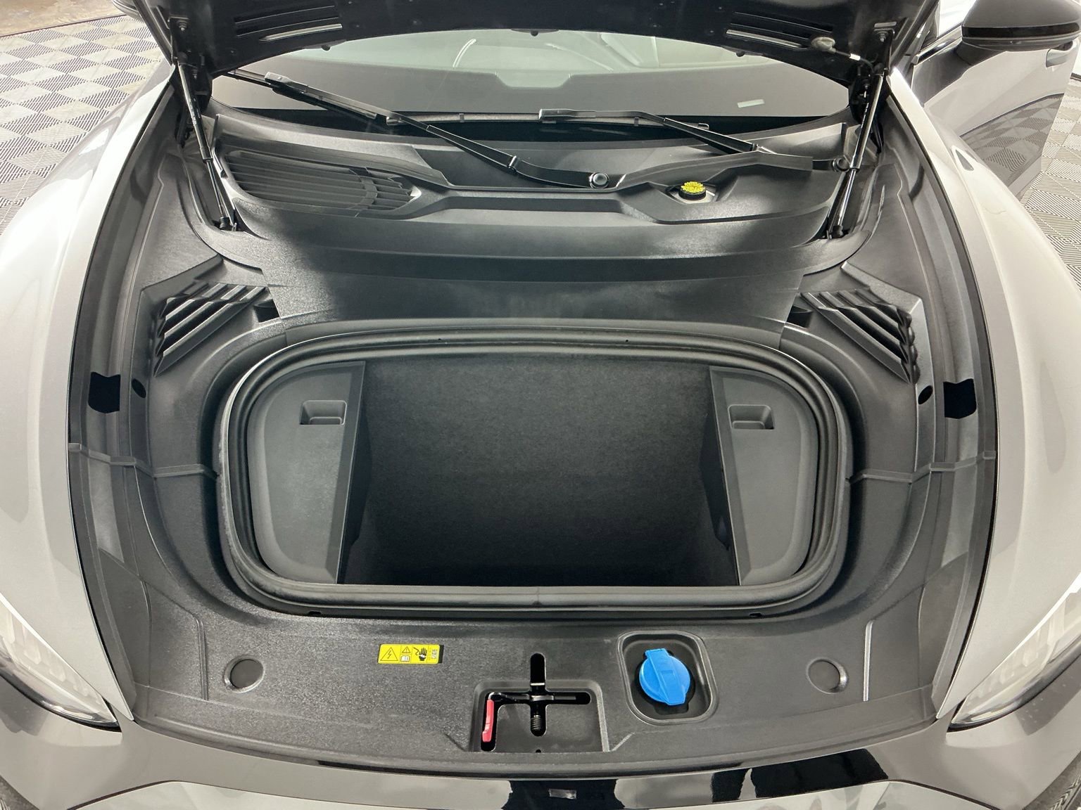 Used 2023 Audi RS e-tron GT w/ Carbon Performance Package image 22