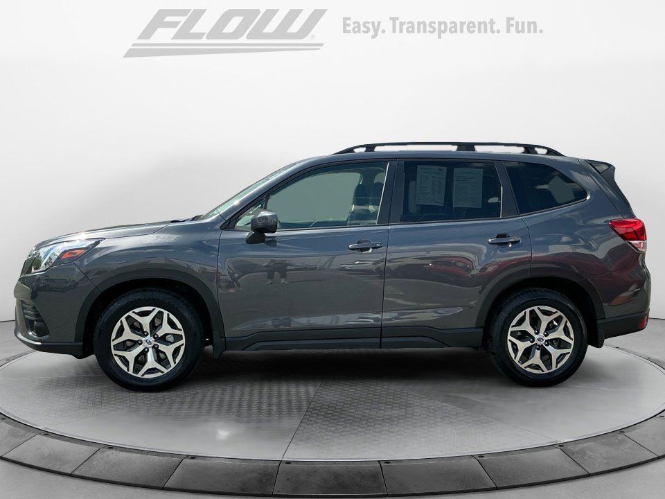 Used 2024 Subaru Forester Premium image 5
