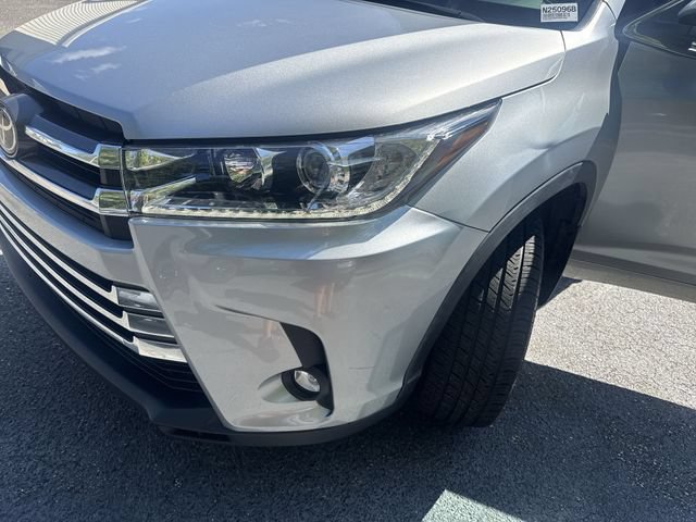 Used 2019 Toyota Highlander Limited FWD image 34