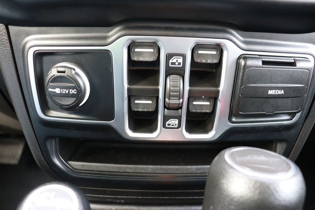 Used 2023 Jeep Gladiator Willys image 15