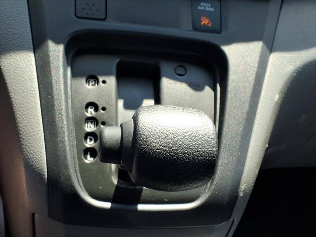Used 2020 Nissan NV200 S FWD image 23