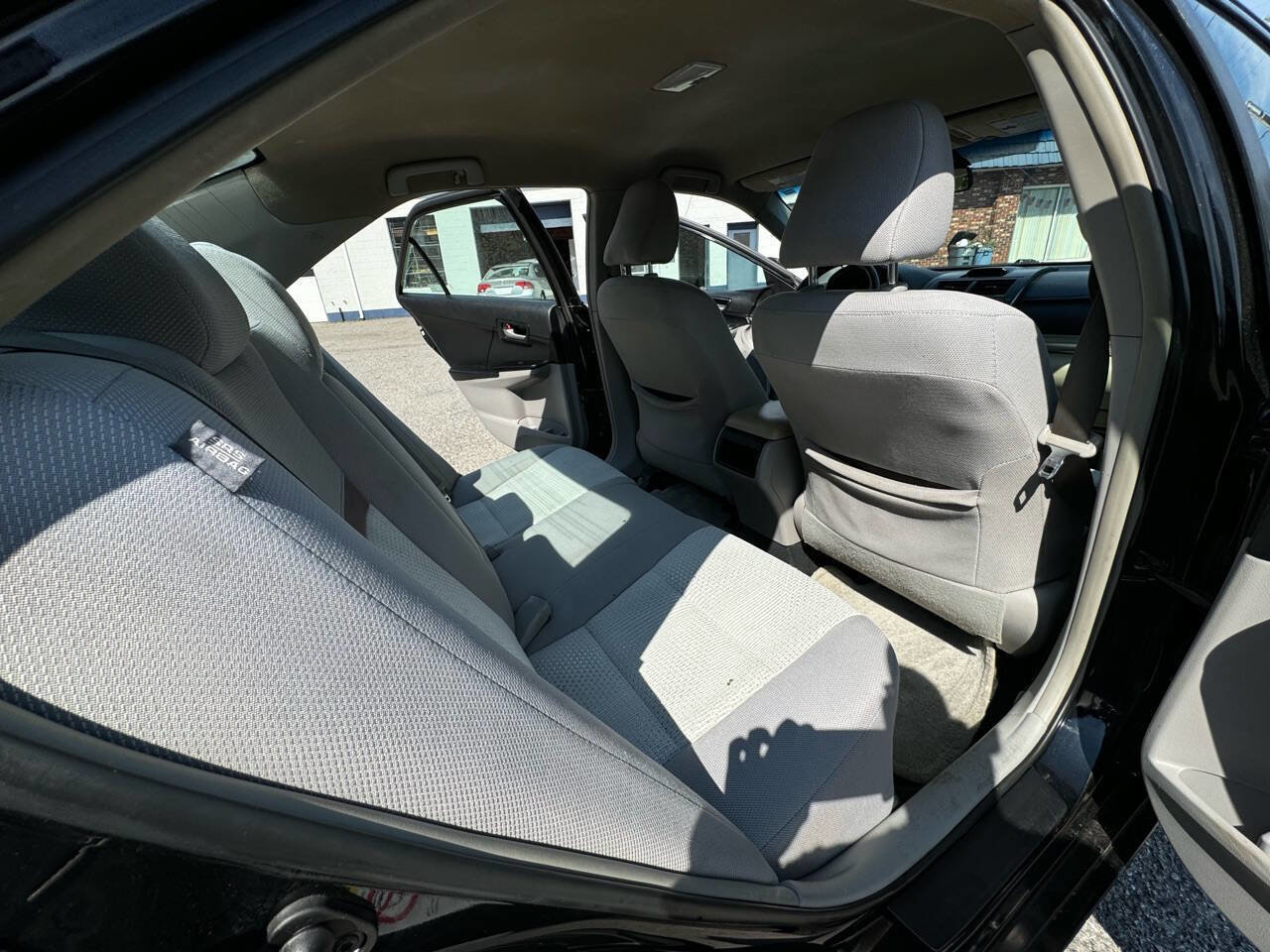 Used 2012 Toyota Camry LE image 30