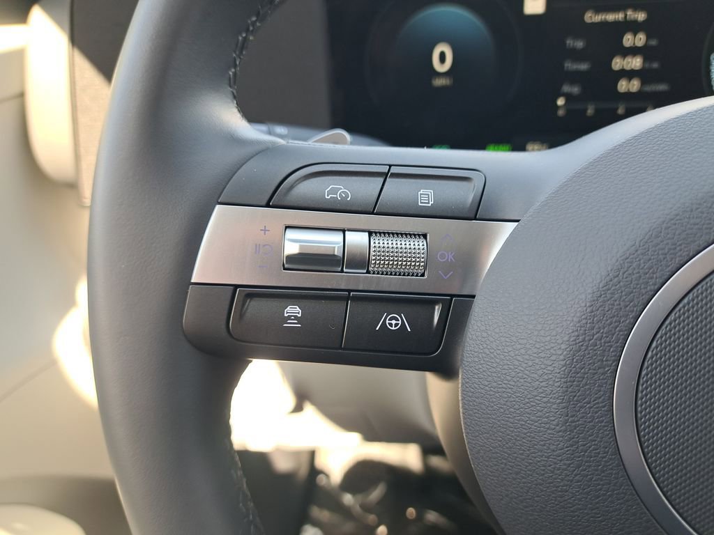 Used 2025 Hyundai Kona SEL image 31