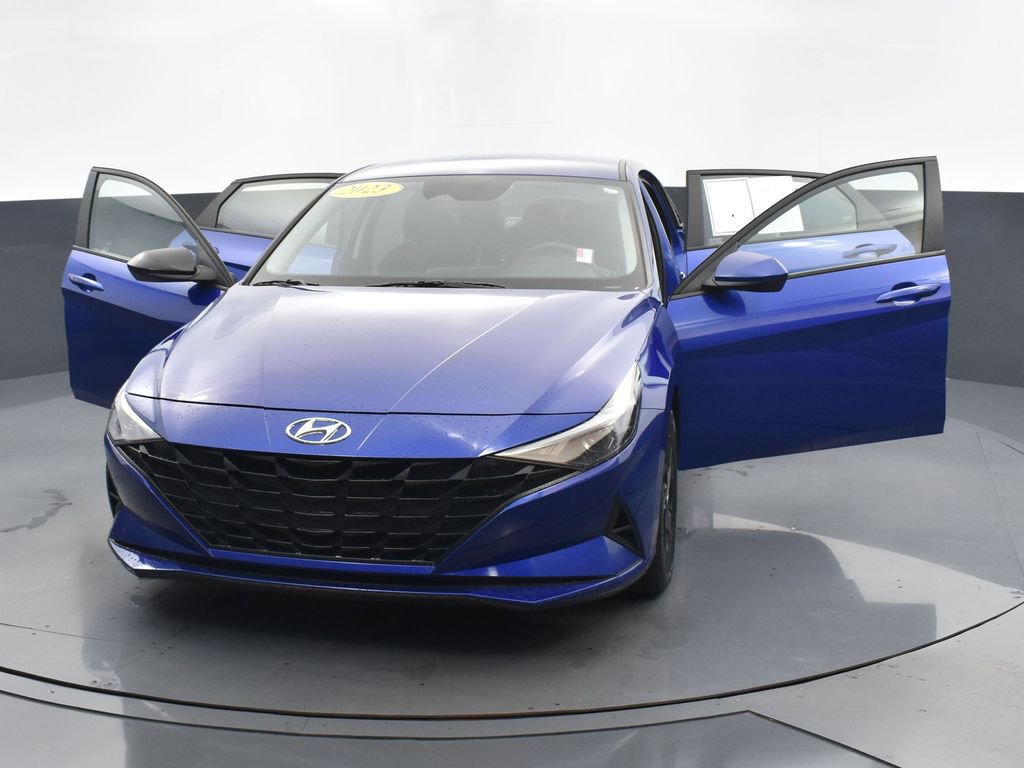 Used 2023 Hyundai Elantra SEL image 29