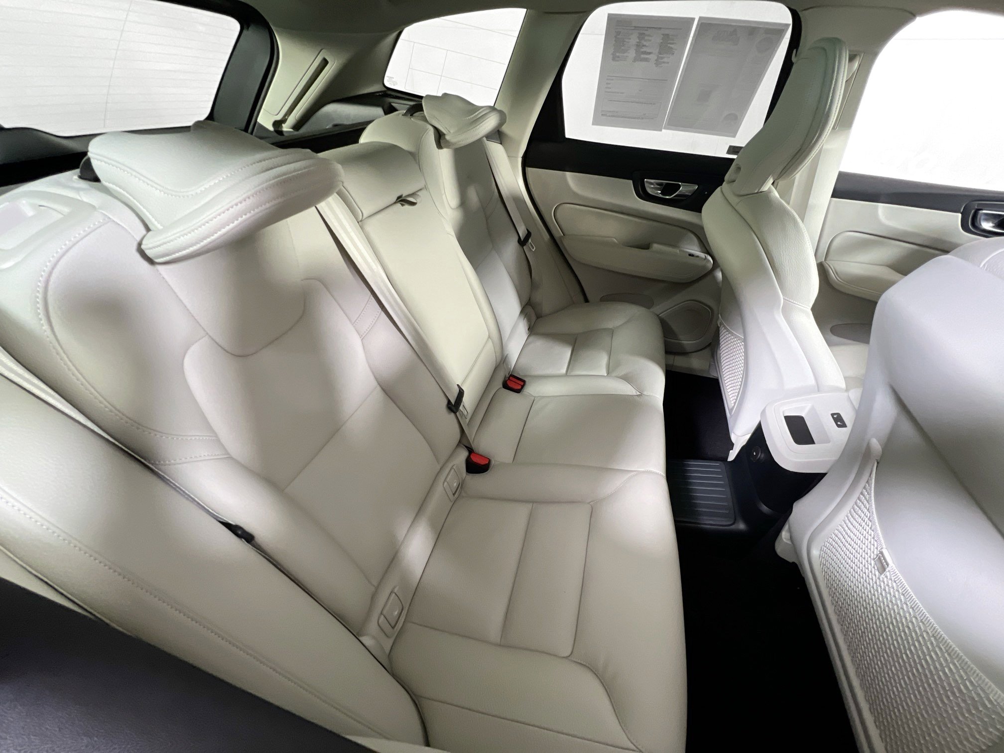 Used 2025 Volvo XC60 T8 Core w/ Protection Package Premier image 27